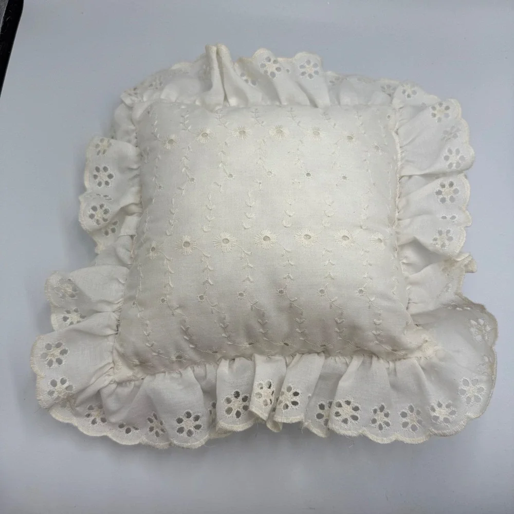 Vintage Handmade Embroidered Lace Pillows‎ Cottagecore Purple Floral Set